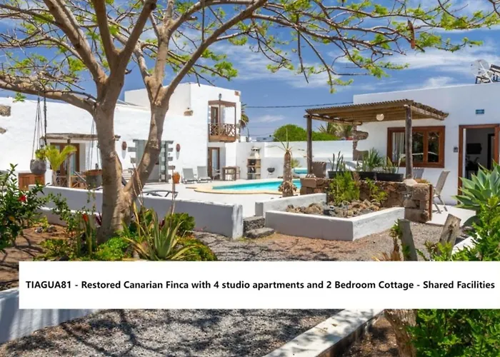 Cuarto Botanico Studio - Shared Pool - Central Island Location - 10 Mins Drive To Famara And La Santa