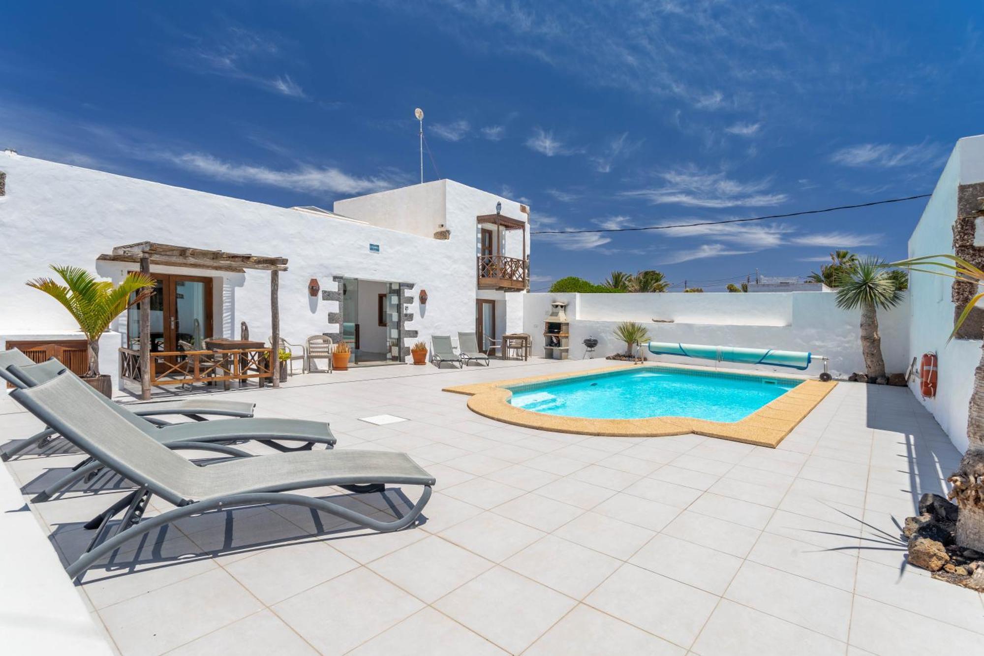 Apartamento Cuarto Botanico - Shared Pool - Island Location - 10 Mins Drive To Famara And La Santa *
